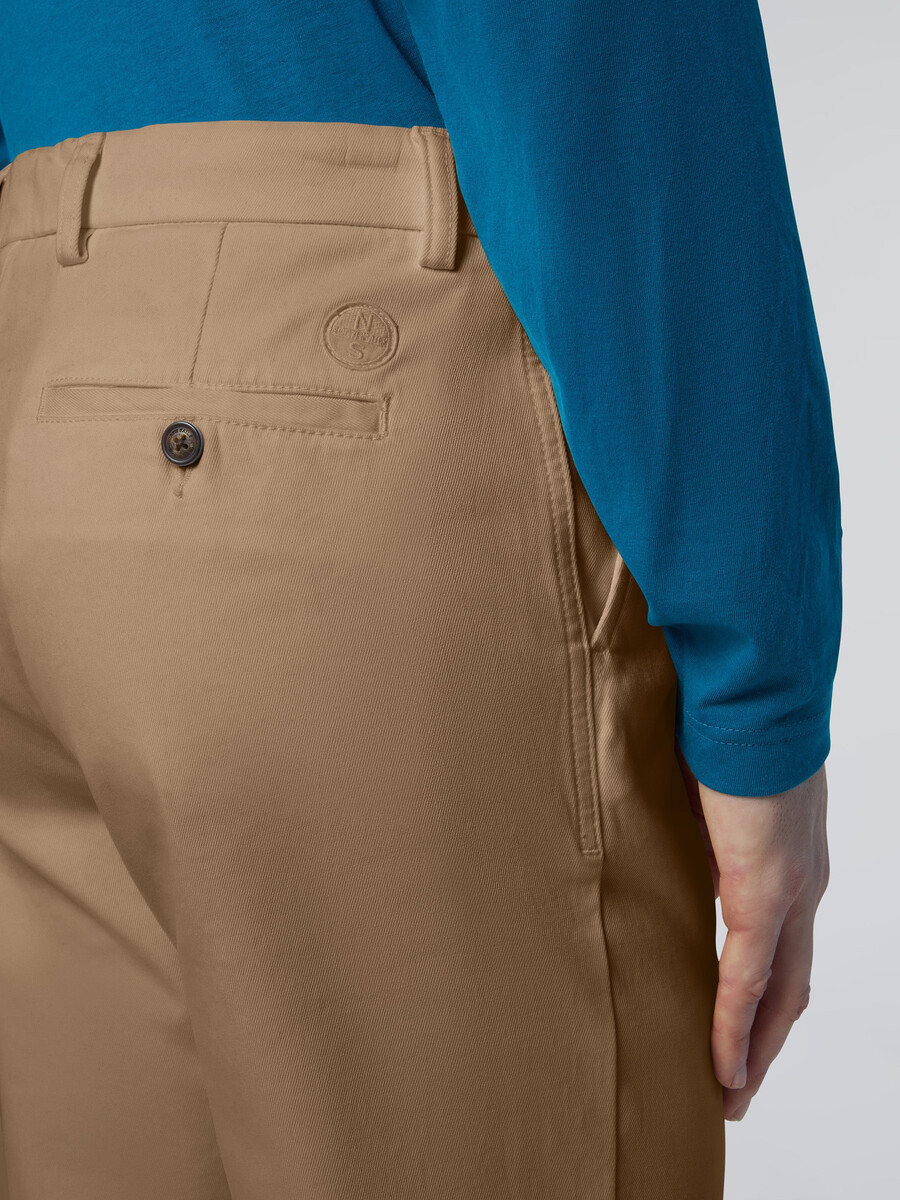 chino hlače od gabardena defender