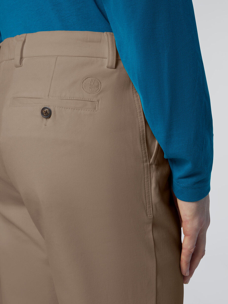 chino hlače od gabardena defender