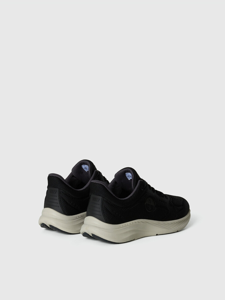 keel essential tenisice