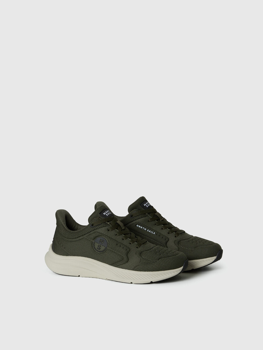 keel essential tenisice