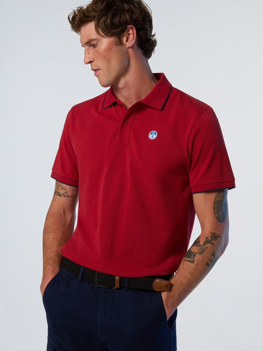 polo majica s printom na ovratniku